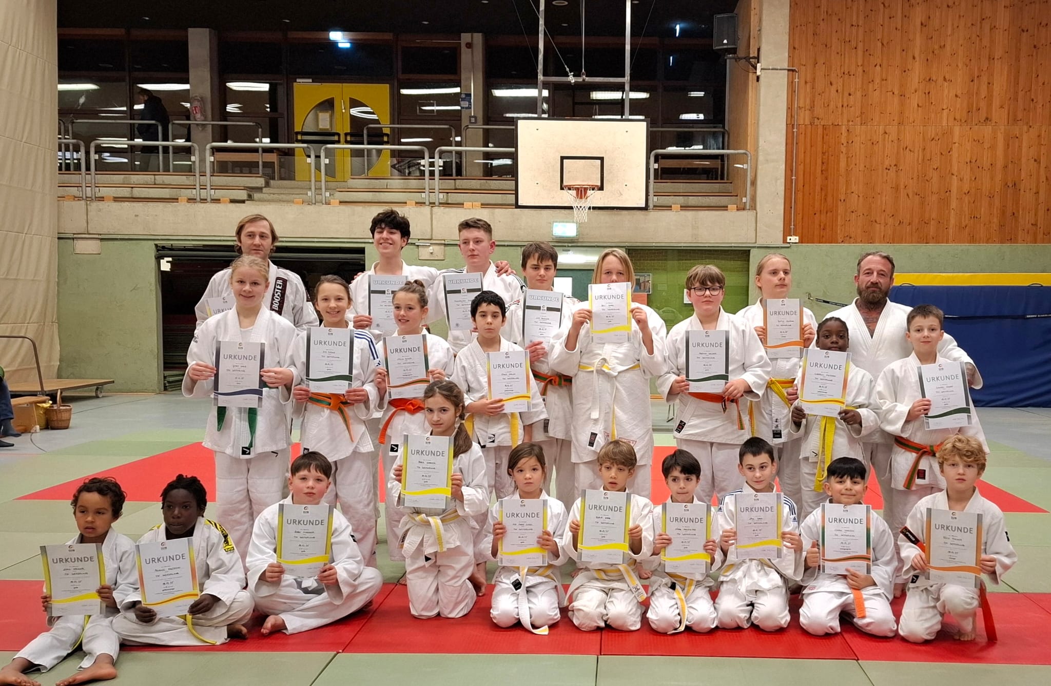 Sylt1 Kurzbericht: Christopher Scharf vergibt neue Grade – Großer Jubel bei den Judoka